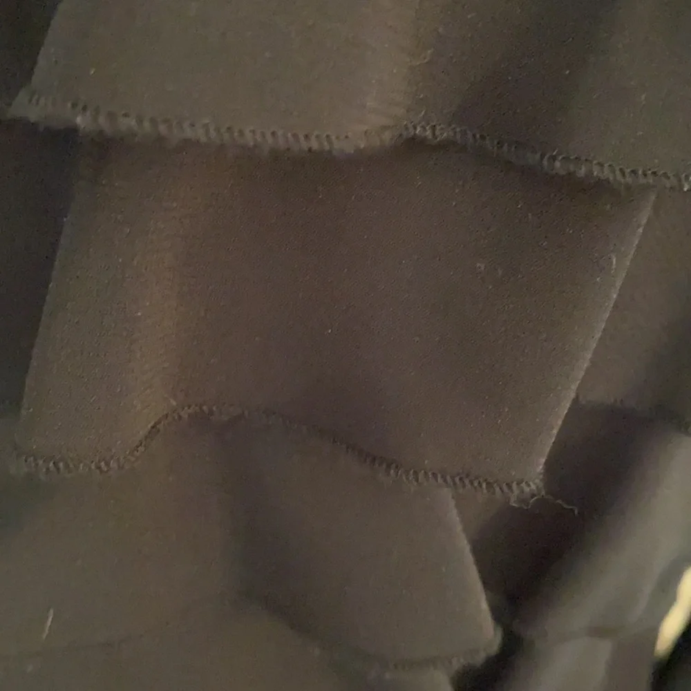 BCBG MAXAZRIA ADOREE Ruffleback Blazer - Picture 4 of 6